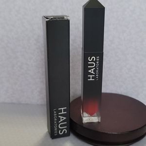 Haus Laboratories Le Riot Lip Gloss - Werk